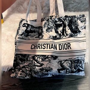 Christian Dior/ Dioriviera VIP tote Bag-NIB with VIP makeup bag